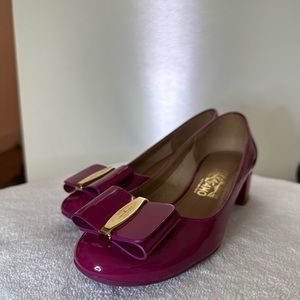 Salvatore Ferragamo Fuschia Bow pump shoe 7.5